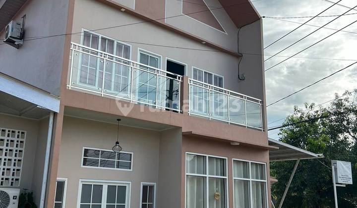 Well-Maintained Scandinavian Style House for Sale in Puuwatu, Kendari City 2