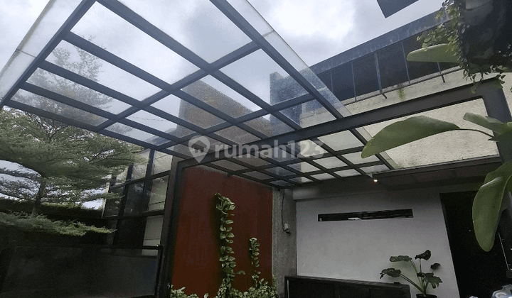 Rumah 2 Lantai Bagus Semi Furnished SHM di Ciputat Timur, Tangerang Selatan 1