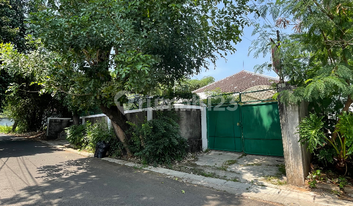 Beautiful Affordable House Can Be Used for Office in Kemang, South Jakarta Beautiful Affordable House Can Be Used for Office in Kemang, South Jakarta