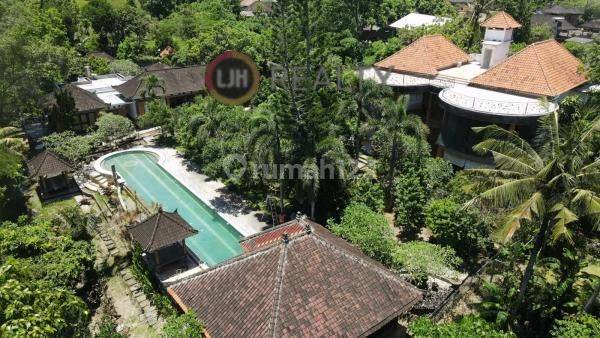 Spacious Villa with beautiful view at Singapadu, Gianyar 1