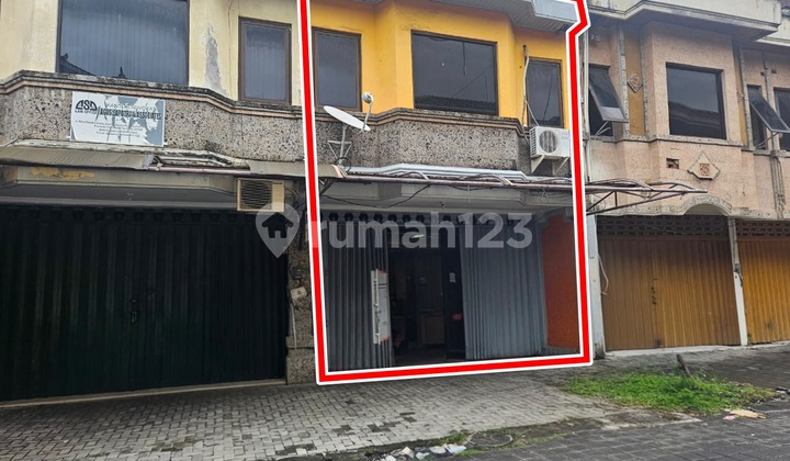 Ruko Istimewa di Kompleks Pertokoan Denpasar Ruko Istimewa di Kompleks Pertokoan Denpasar