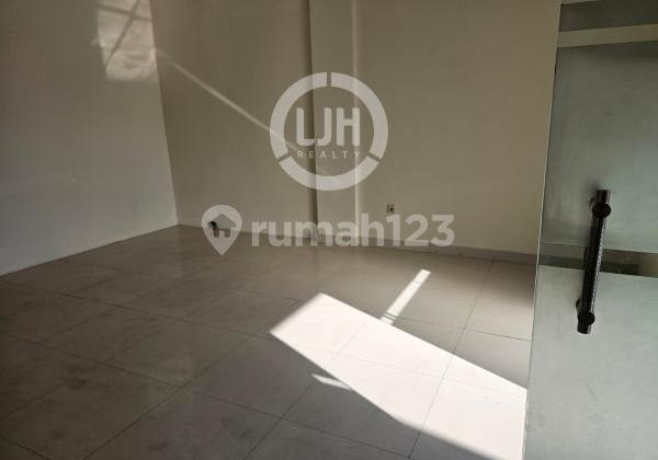 Shophouse For Rent At Jl. Kebo Iwa, Strategic Location, Well Maintained, Close To Dalung And Kerobokan Area 2