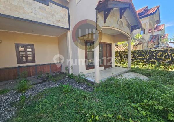 3 bedrooms house for sale at Jimbaran, strategic location, close to Udayana University 2