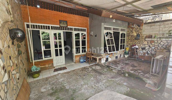 Rumah Sederhana Di Pemukiman Padat Penduduk Di Tabanan 1