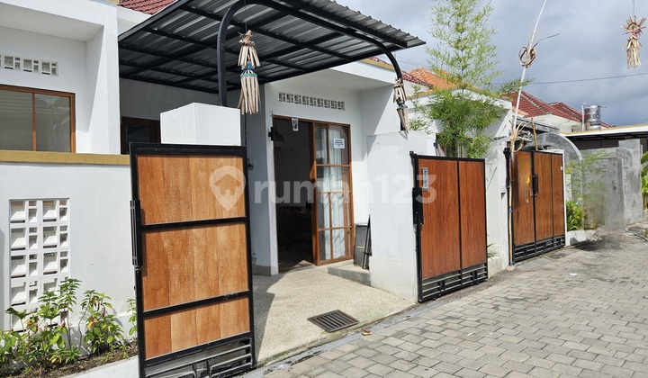 Canti House, Comfortable, Close to the Beach in Tabanan