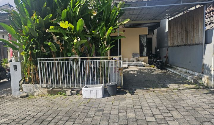 Comfortable House in a Housing Complex Near Puspem Badung Bali