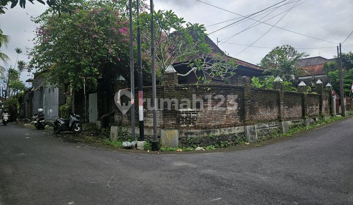 Comfortable House in the Central City Housing Complex of Tabanan