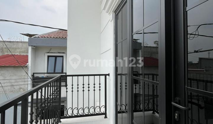 Rumah Ala American Clasik 2 Lantai Shm Di Pancoran Mas Depok 2