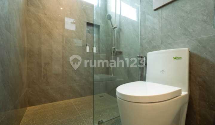 Rumah 2 Lantai Bebas Banjir Di Bedahan Depok