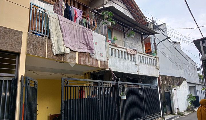 Dijual Murah Rumah 2 Lantai 4 Kamar Tidur Sertifikat SHM Bebas Banjir Strategis Dekat Stasiun MRT Lebak Bulus di Rempoa Tangerang Selatan
