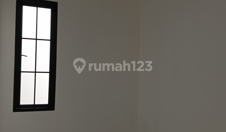 Rumah Cantik 2 Lantai Bebas Banjir Dekat Terminal Pondok Cabe Free Biaya-biaya Di Bojongsari Depok