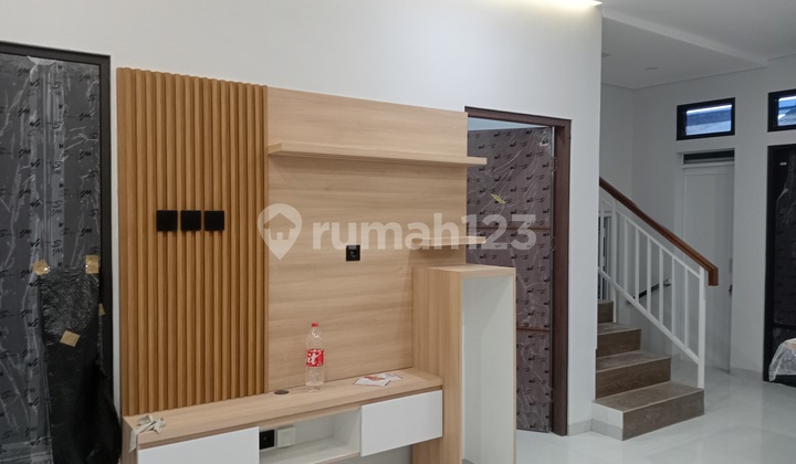 Rumah Dijual Bergaya Scandinavian Bebas Banjir Dekat Stasiun Mrt Dan Rumah Sakit Di Ciputat Tangerang Selatan Rumah Dijual Bergaya Scandinavian Bebas Banjir Dekat Stasiun Mrt Dan Rumah Sakit Di Ciputat Tangerang Selatan