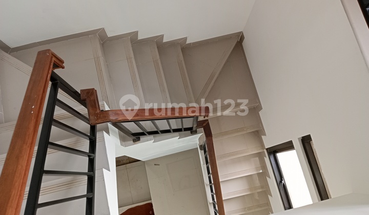 Rumah 2 Lantai Strategis Free Biaya-biaya Di Ciputat Timur Tangerang Selatan