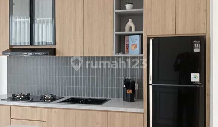 Rumah Bergaya Japanise 3 Lantai Dekat Pintu Tol Dan Stasiun Mrt Di Cirendeu Tangerang Selatan 