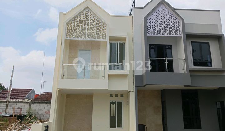 Rumah Dijual Bergaya Scandinavian 2,5 Lantai Rooftop Bebas Banjir Dekat Stasiun Mrt Lebak Bulus Di Ciputat Tangerang Selatan