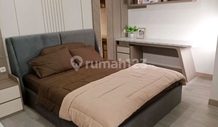 3-Story Japanese Style House Strategically Located Near Lebak Bulus MRT Station in South Tangerang 3-Story Japanese Style House Strategically Located Near Lebak Bulus MRT Station in South Tangerang