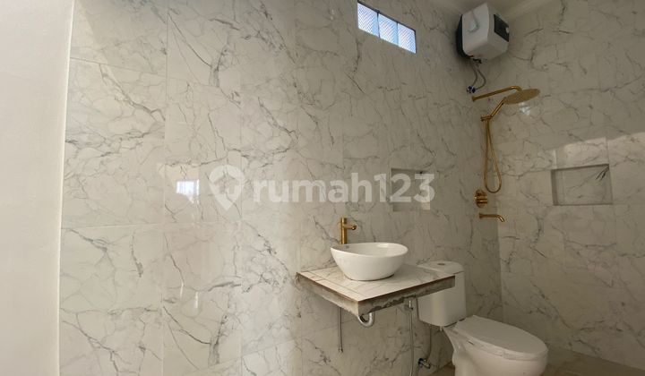 Dijual Murah Rumah 2 Lantai Strategis Di Depok