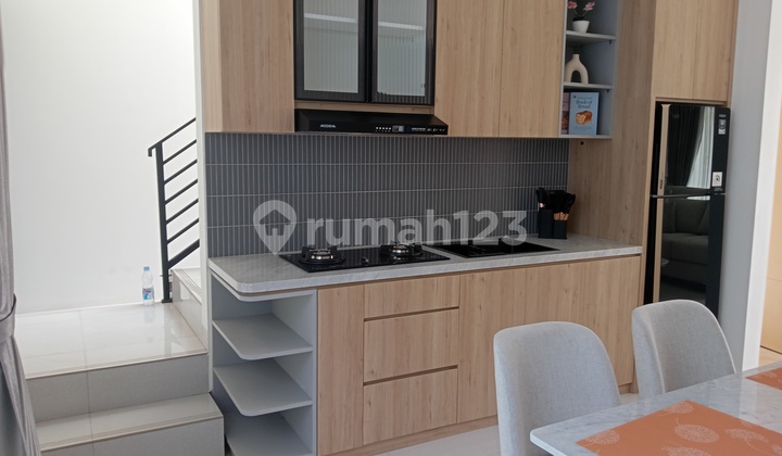 Rumah Hook 3 Lantai Bergaya Japanise Bebas Banjir Dekat Stasiun MRT Lebak Bulus di Pisangan Tangerang Selatan Rumah Hook 3 Lantai Bergaya Japanise Bebas Banjir Dekat Stasiun MRT Lebak Bulus di Pisangan Tangerang Selatan