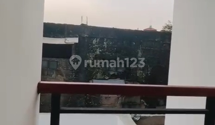 Rumah Dijual Murah Dekat Terminal Bus Pondok Cabe Di Pamulang Tangerang Selatan  2