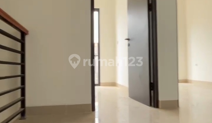 Rumah Cantik 3 Kamar Tidur Bebas Banjir Free Ppn Di Pamulang Tangerang Selatan  2