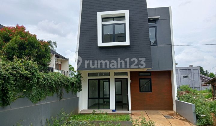 Rumah 2 Lantai Strategis Dekat Stasiun Mrt Di Ciputat Tangerang Selatan Rumah 2 Lantai Strategis Dekat Stasiun Mrt Di Ciputat Tangerang Selatan