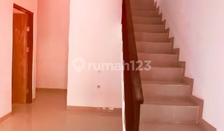 Rumah 2 Lantai Bebas Banjir Dekat Mrt Di Pondok Cabe Tangerang Selatan  2