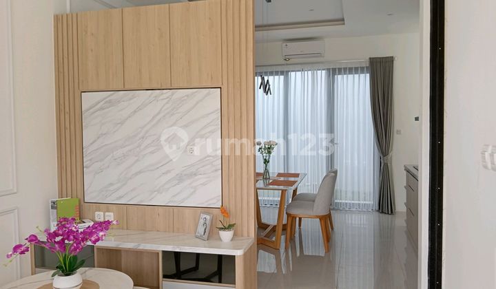 Rumah Hook Siap Huni 3 Lantai Bebas Banjir Dekat Stasiun MRT di Ciputat Timur Tangerang Selatan