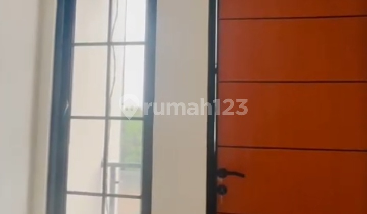 Rumah Dijual 3 Kamar Tidur Bebas Banjir Dekat Kampus Umpam Pamulang Kota Tangerang Selatan  2