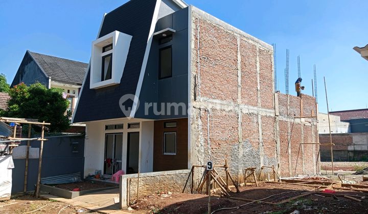 Rumah 2 Lantai 3 Kamar Tidur Dekat Stasiun Mrt Di Ciputat Tangerang Selatan 