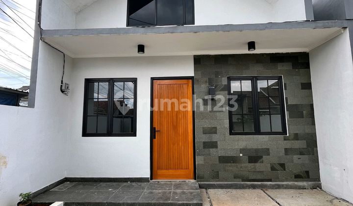 Dijual Rumah Moderen Dekat Pintu Tol Desari Depok