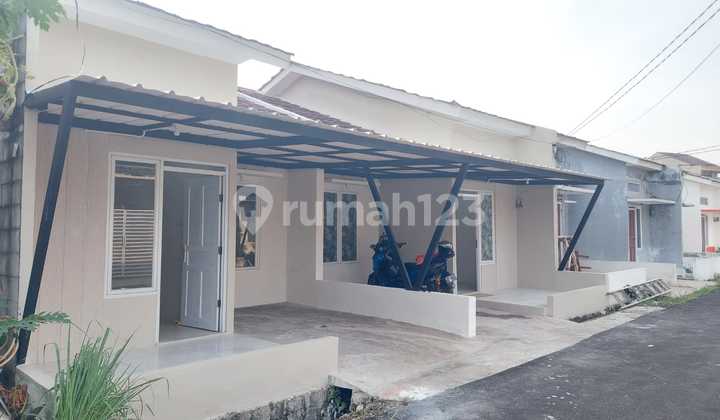 Rumah 3 Kamar Tidur Dekat Pintu Tol Sawangan dan Stasiun KRL Strategis Bebas Banjir di Pasir Putih Sawangan Depok