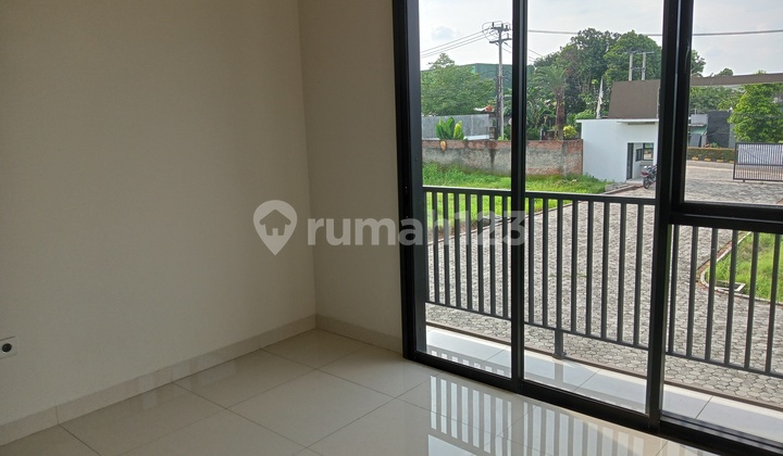 Dijual Rumah Mewah 2 Lantai Dekat Terminal Bus Pondok Cabe Di Bojongsari Depok 