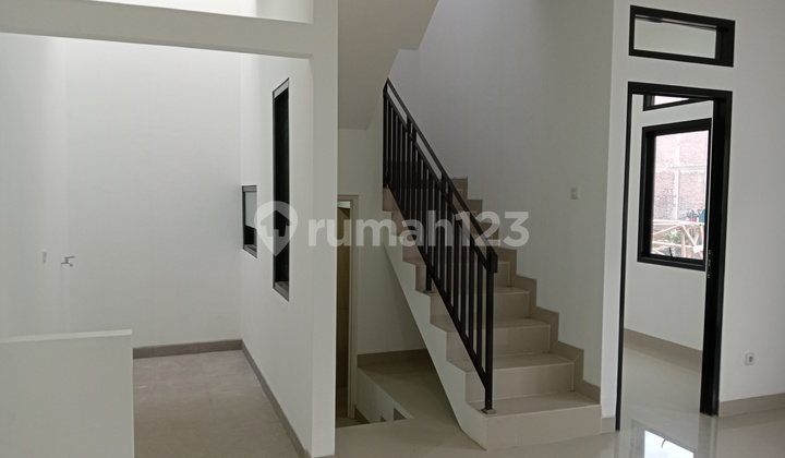 For Sale 2-Story Strategic House Near Mrt Station In Ciputat South Tangerang For Sale 2-Story Strategic House Near Mrt Station In Ciputat South Tangerang