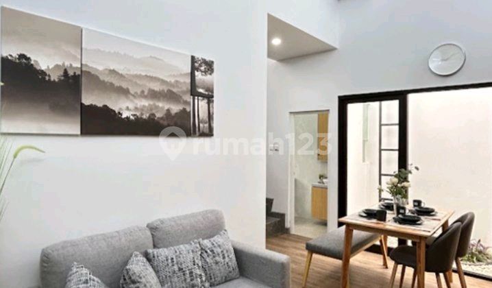 Rumah Moderen 2 Lantai Dekat Pintu Tol Pamulang 