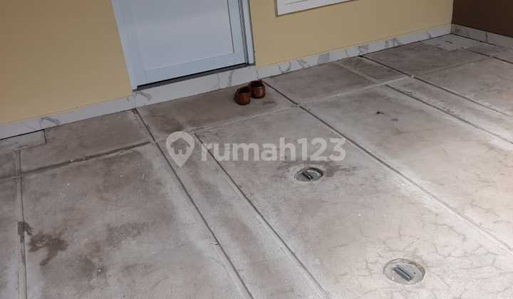 Rumah Bergaya Minimalis Moderen Strategis Bebas Banjir Dekat Stasiun Krl Depok Baru Di Beji Depok 