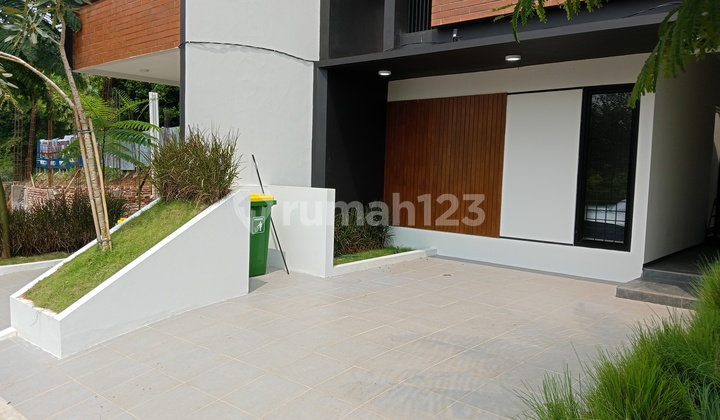 Rumah Cantik 2,5 Lantai Ala Tropical Moderen House Dekat Kampus Uin Syarif Hidayatullah Di Cinangka Depok 2