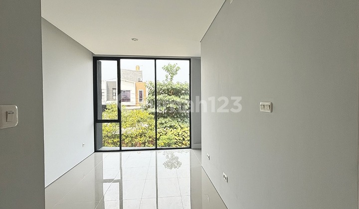 Rumah Sultan Siap Huni 2 Lantai Bebas Banjir Dekat Stasiun Krl Pondok Ranji Di Tangerang Selatan 