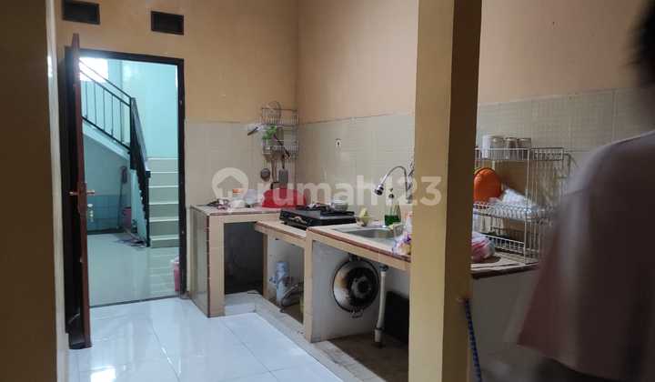 Dijual Murah Rumah 2 Lantai 4 Kamar Tidur Strategis Bebas Banjir Dekat Kampus dan Pintu Tol di Pondok Benda Pamulang