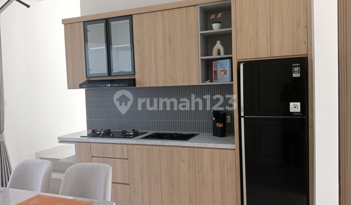 Rumah 3 Lantai Strategis Dekat Stasiun Mrt Di Cirendeu Tangerang Selatan Rumah 3 Lantai Strategis Dekat Stasiun Mrt Di Cirendeu Tangerang Selatan