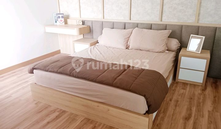 Southland 17 Cirendeu Rumah 3 Lantai Dekat Stasiun Mrt Lebak Bulus Di Ciputat. 