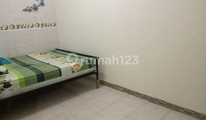 Dijual Cash Rumah 1,5 Lantai 3 Kamar Tidur Strategis Bebas Banjir Dekat Pintu Tol Pamulang di Legoso Pisangan Ciputat Timur Tangerang Selatan