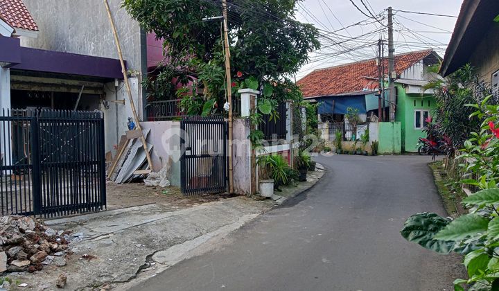 Dijual Murah Rumah 3 Kamar Tidur Dekat Pintu Tol Kukusan dan Stasiun KRL di Kukusan Beji Depok 2