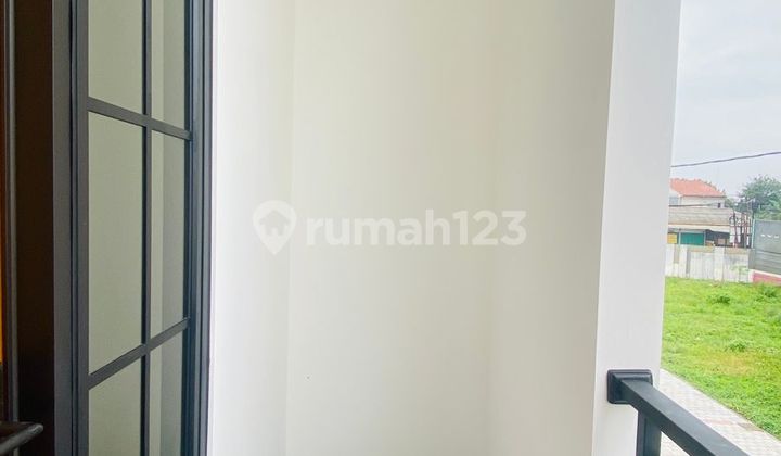 Rumah Mewah Moderen 2 Lantai Strategis Dekat Pintu Tol Di Depok 