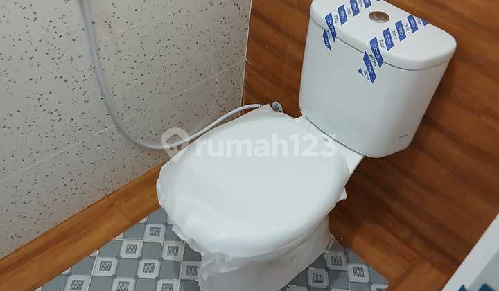 Dijual Murah Rumah 2 Lantai Dekat Stasiun KRL di Depok Dijual Murah Rumah 2 Lantai Dekat Stasiun KRL di Depok