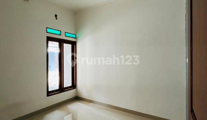 Rumah Cantik Moderen Bebas Banjir Dekat Kampus Ui Depok Di Pancoran Mas Depok  2