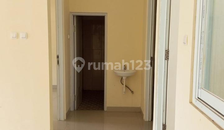 Bedahan Sawangan Dijual Cash Rumah 2 Kamar Tidur SHM Bebas Banjir Dekat Pintu Tol Desari di Bedahan Depok 2
