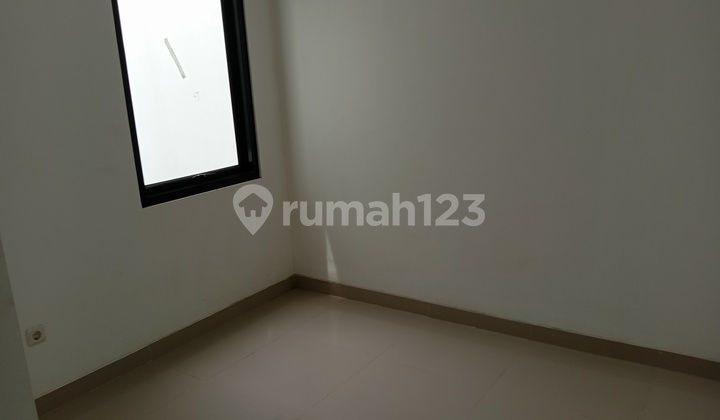 Rumah Bergaya American Moderen Strategis Dekat Kampus Uin Dan Stasiun Mrt Di Tangerang Selatan 