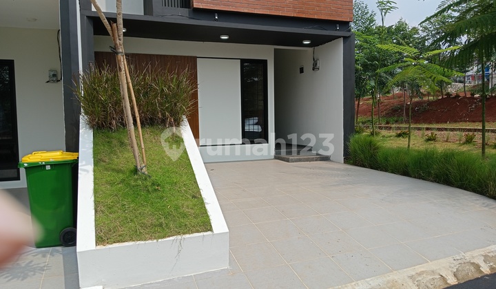 Rumah Moderen 2 Lantai Bebas Banjir Strategis Dekat Pintu Tol Dan Trans Jakarta Di Cinangka Depok 2