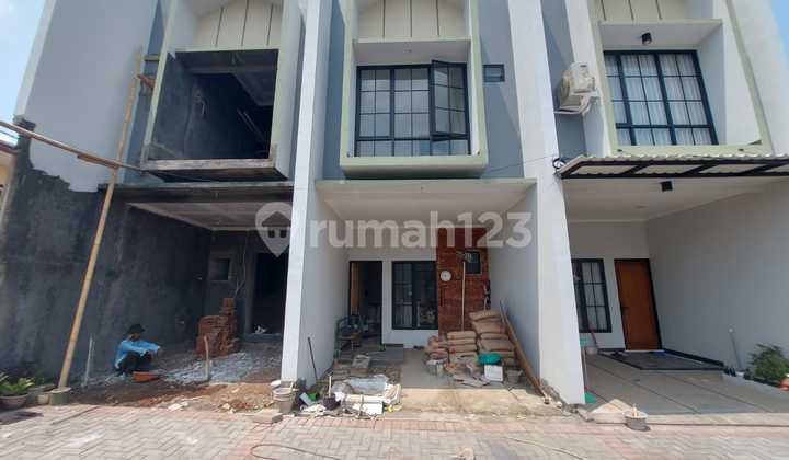 Rumah Moderen Dijual Murah 3 Kamar Tidur Bebas Banjir Dekat Stasiun Depok Baru Di Pancoran Mas Depok