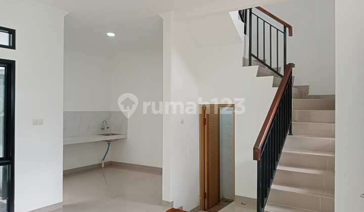 Rumah 2 Lantai Strategis Dekat Stasiun Mrt Di Ciputat Tangerang Selatan  2